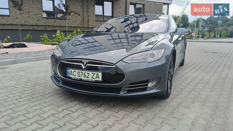 Tesla-4