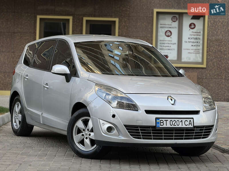 Renault Scenic 2011