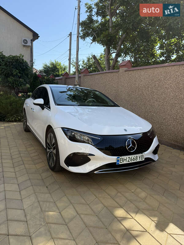 Mercedes-Benz EQE 2024