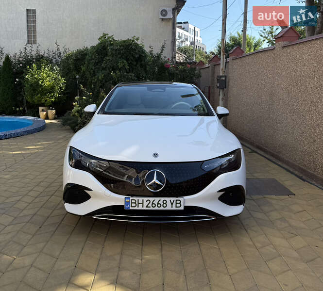 Mercedes-Benz EQE 2024