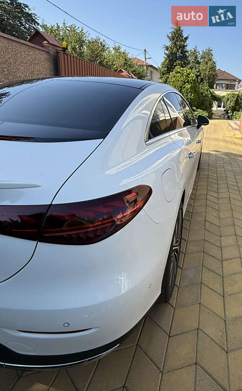 Mercedes-Benz EQE 2024