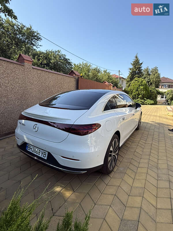 Mercedes-Benz EQE 2024