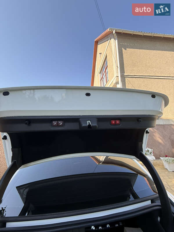 Mercedes-Benz EQE 2024