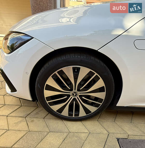 Mercedes-Benz EQE 2024