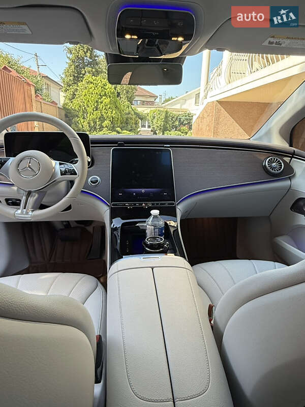 Mercedes-Benz EQE 2024