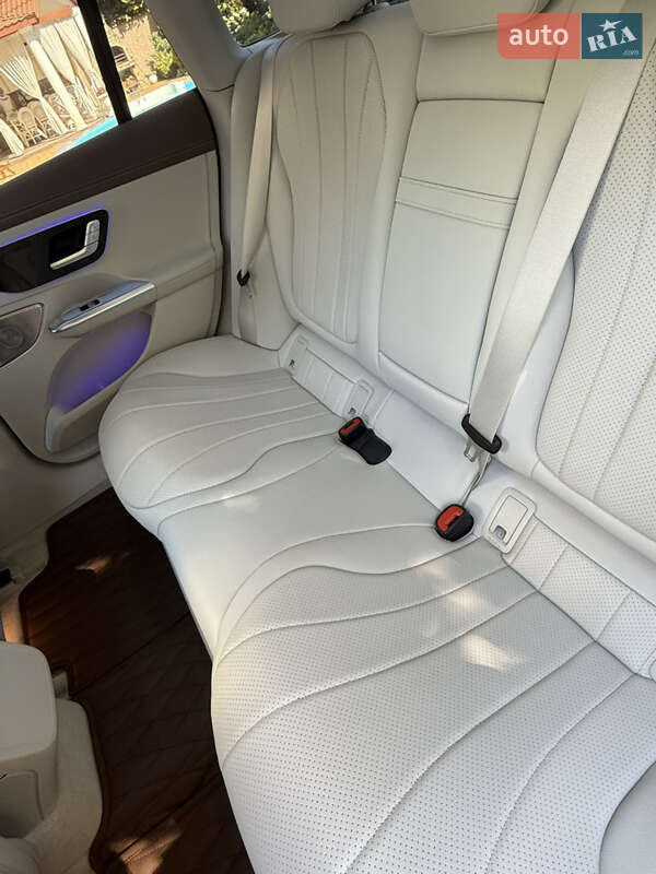 Mercedes-Benz EQE 2024