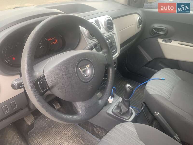 Dacia Lodgy 2013