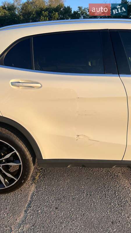 Mercedes-Benz GLA-Class 2016