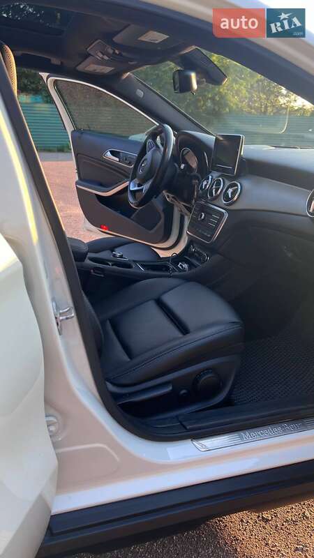 Mercedes-Benz GLA-Class 2016