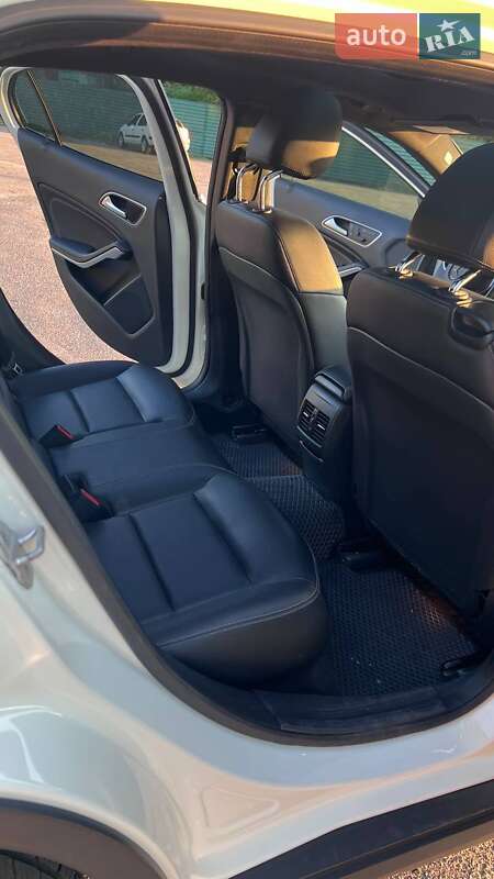 Mercedes-Benz GLA-Class 2016