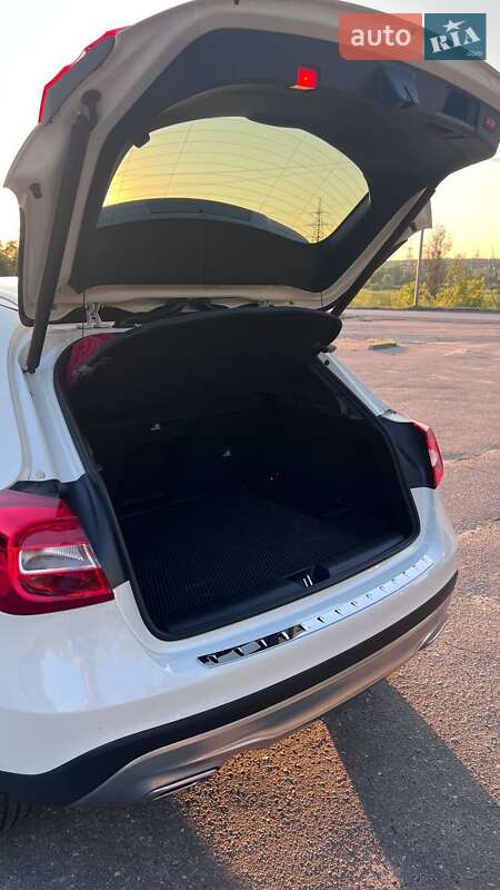 Mercedes-Benz GLA-Class 2016