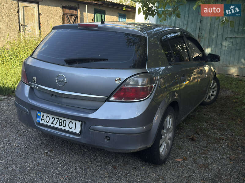 Opel Astra 2007