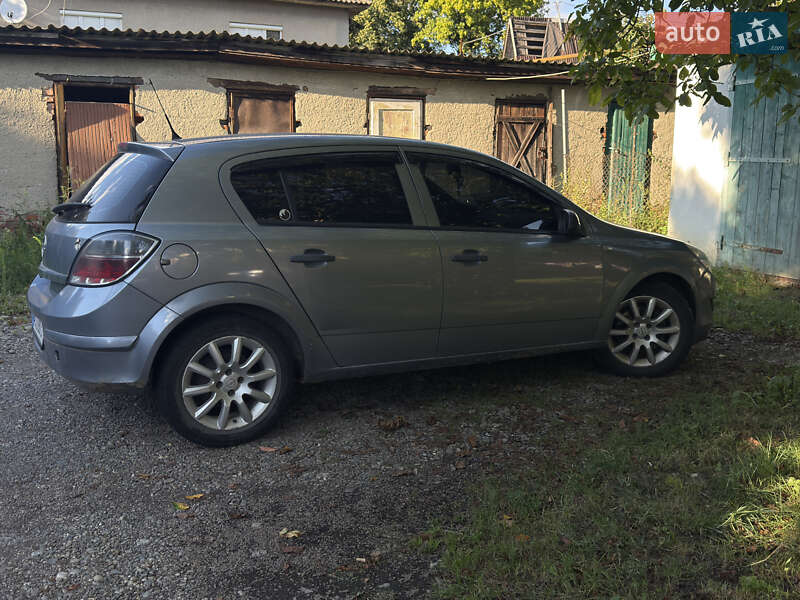Opel Astra 2007