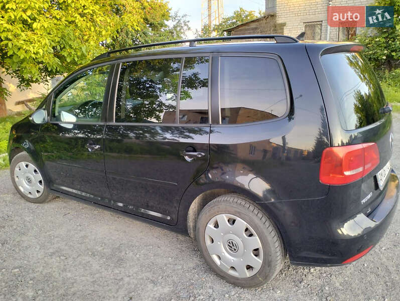 Volkswagen Touran 2014