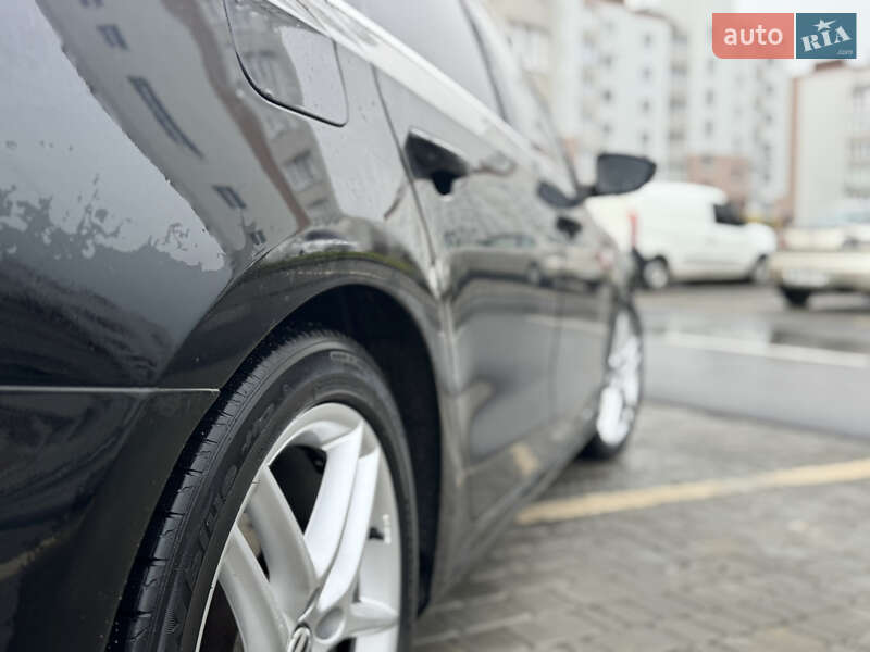 Volkswagen Passat 2011