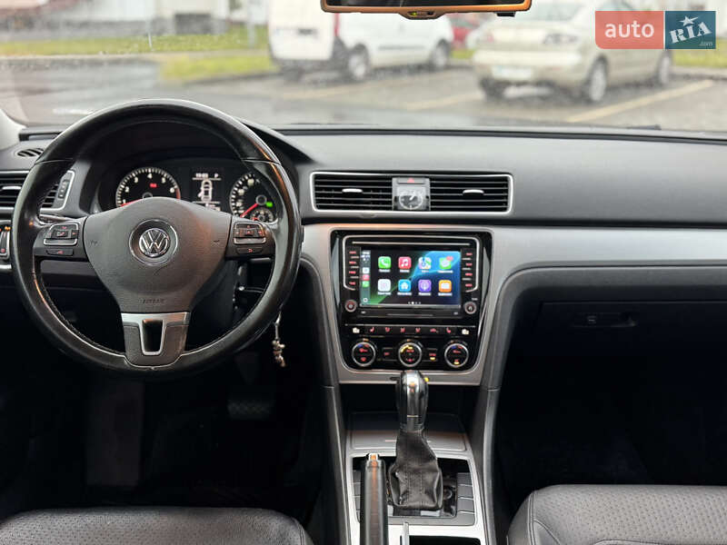 Volkswagen Passat 2011