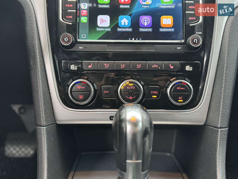 Volkswagen Passat 2011