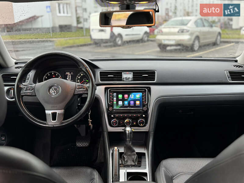 Volkswagen Passat 2011