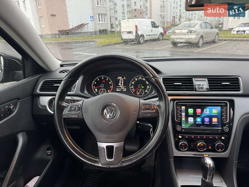 Volkswagen Passat 2011