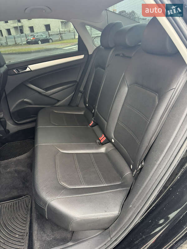 Volkswagen Passat 2011