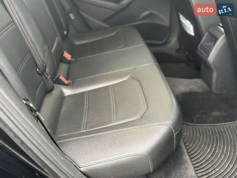 Volkswagen Passat 2011