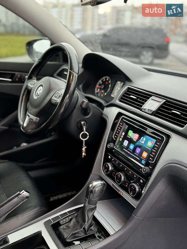 Volkswagen Passat 2011