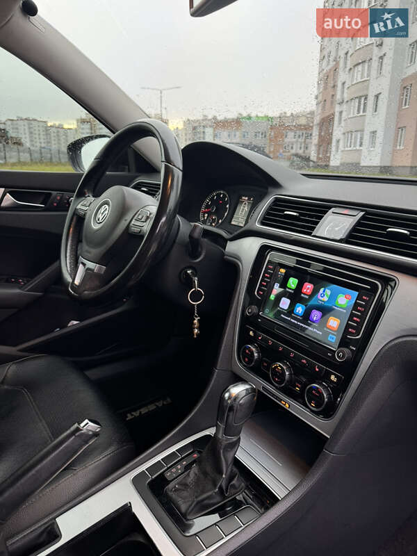 Volkswagen Passat 2011