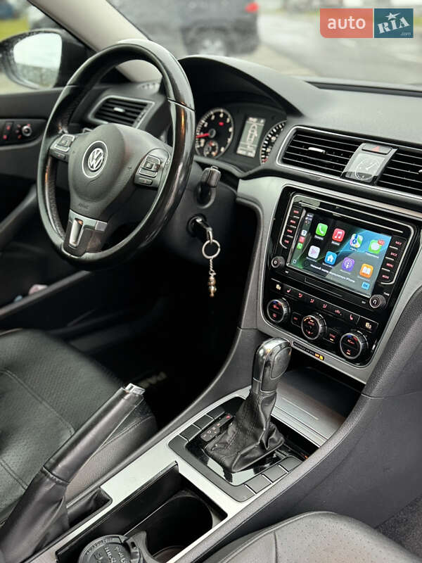 Volkswagen Passat 2011