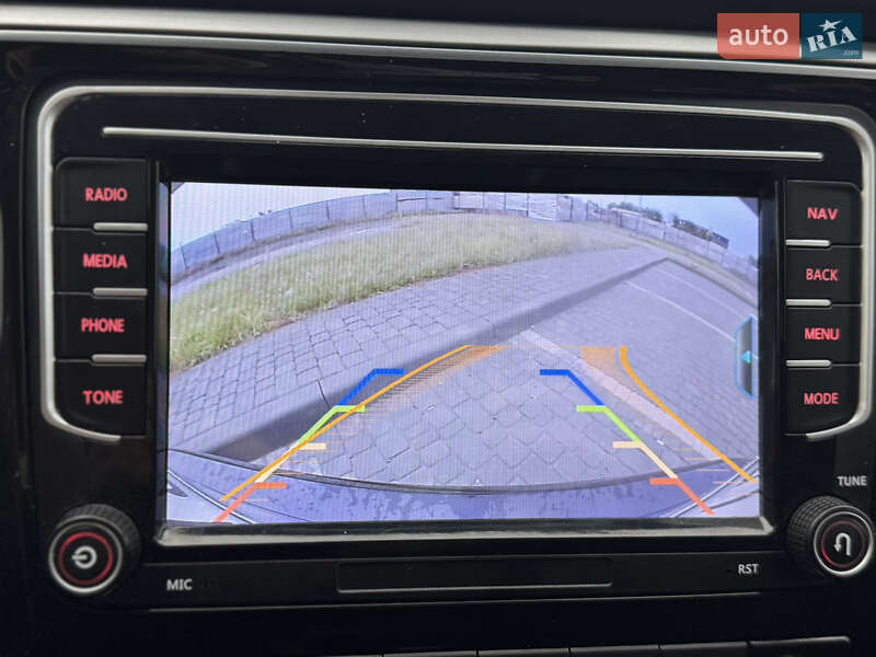 Volkswagen Passat 2011