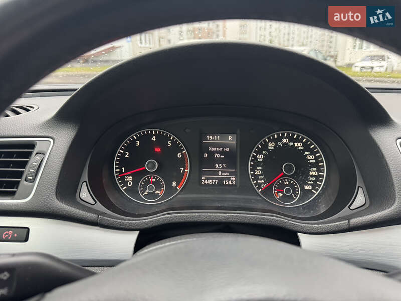 Volkswagen Passat 2011