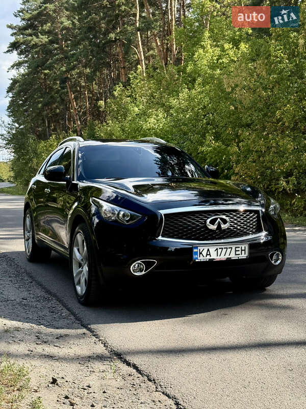 Infiniti-33