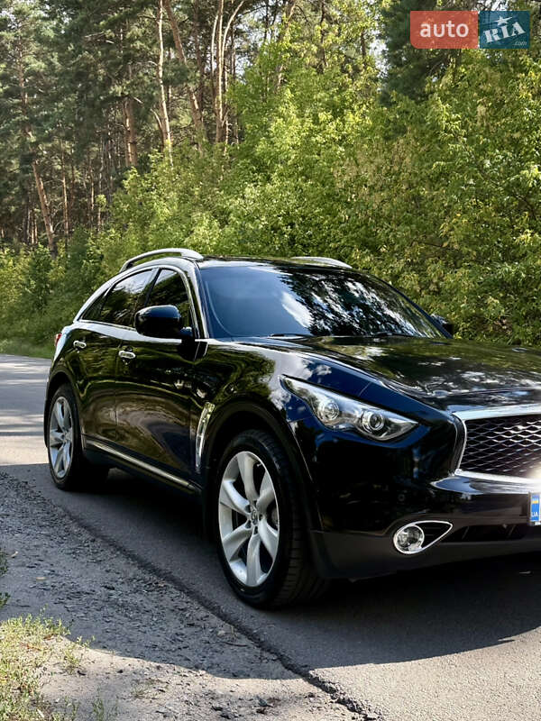 Infiniti-27