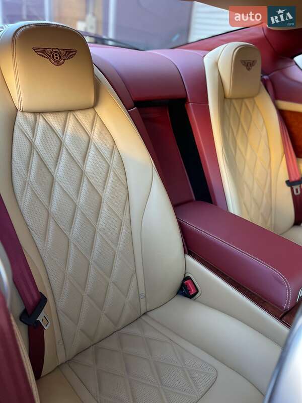 Bentley Continental GT 2012