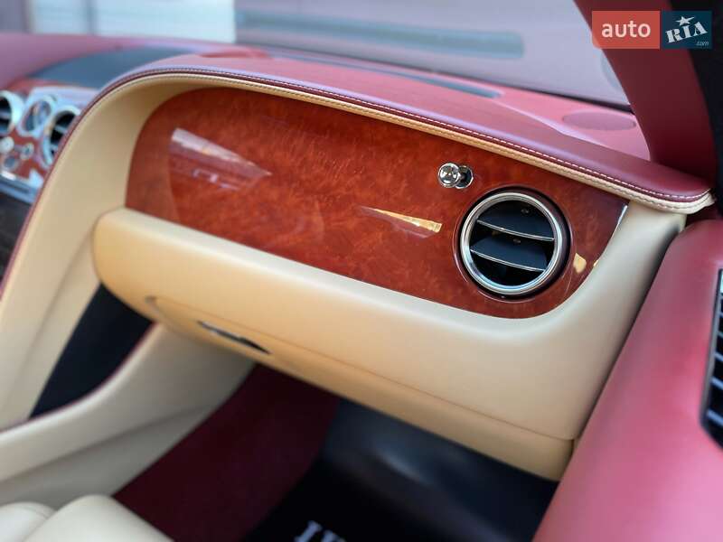 Bentley Continental GT 2012