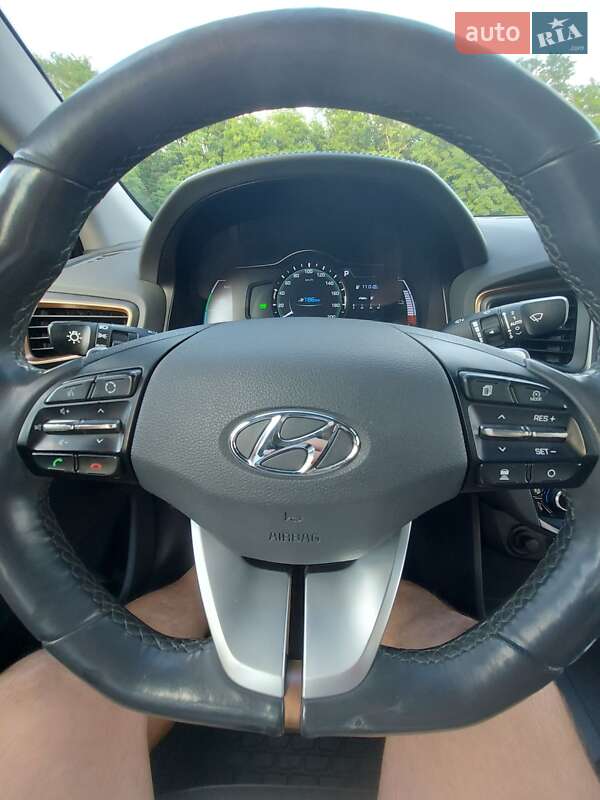 Hyundai-21