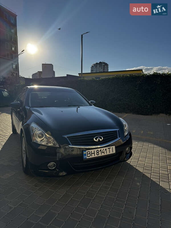 Infiniti G25 2011