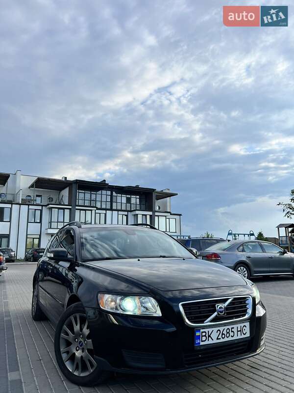 Volvo V50 2009