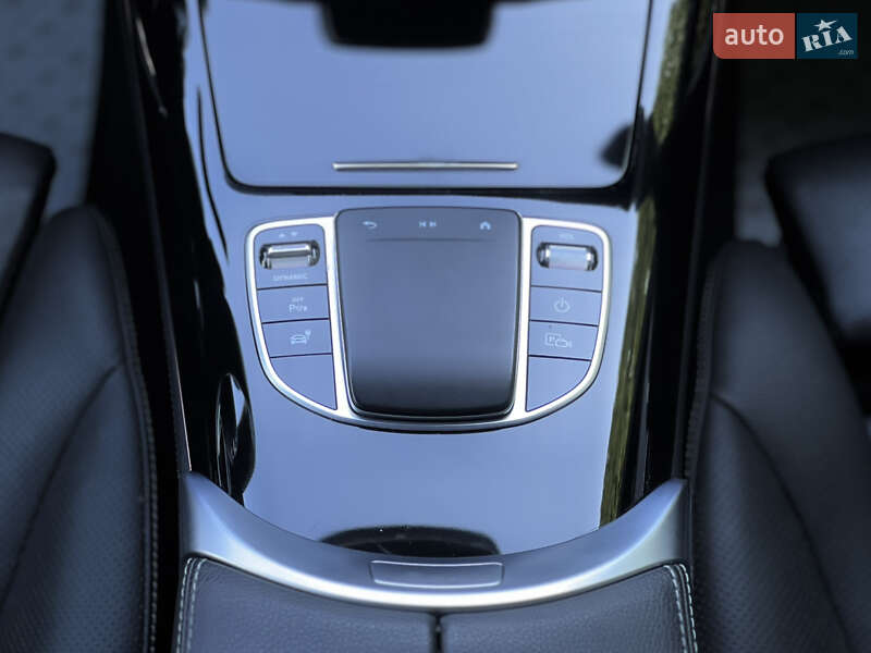 Mercedes-Benz EQC 2020