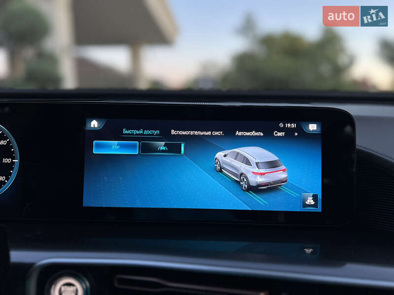 Mercedes-Benz EQC 2020