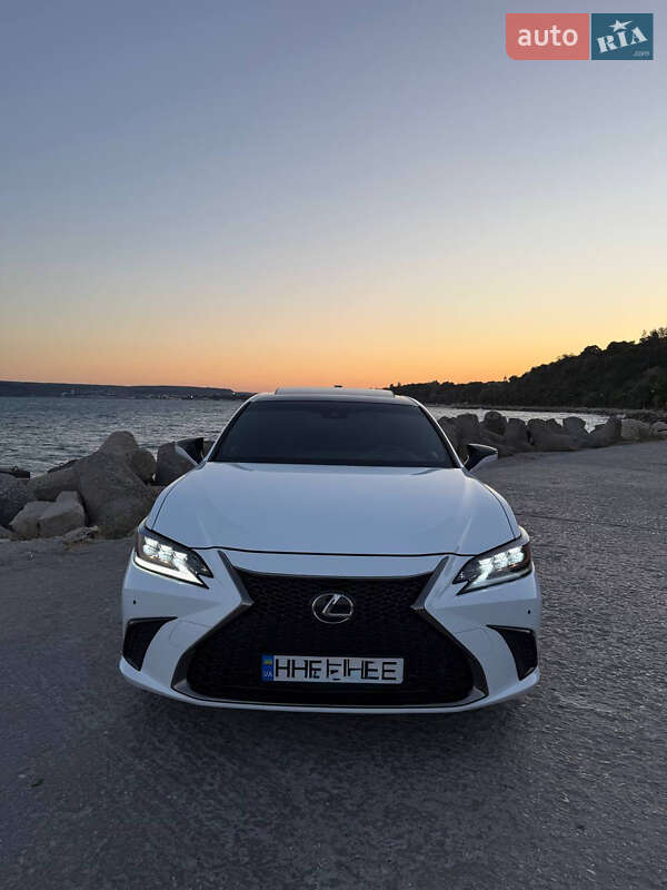 Lexus-32