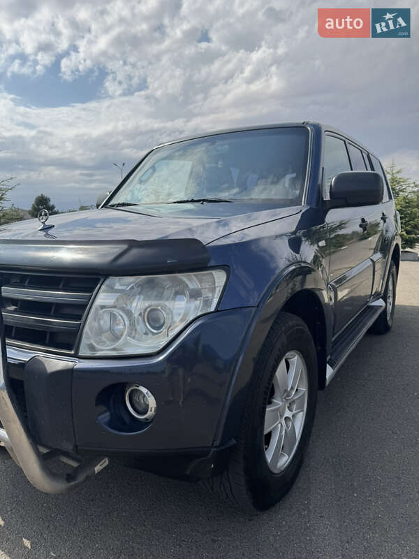Mitsubishi Pajero 2007