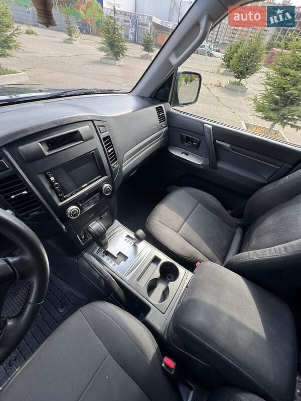 Mitsubishi Pajero 2007