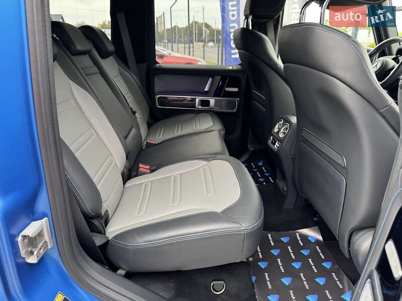 Mercedes-Benz G-Class 2024