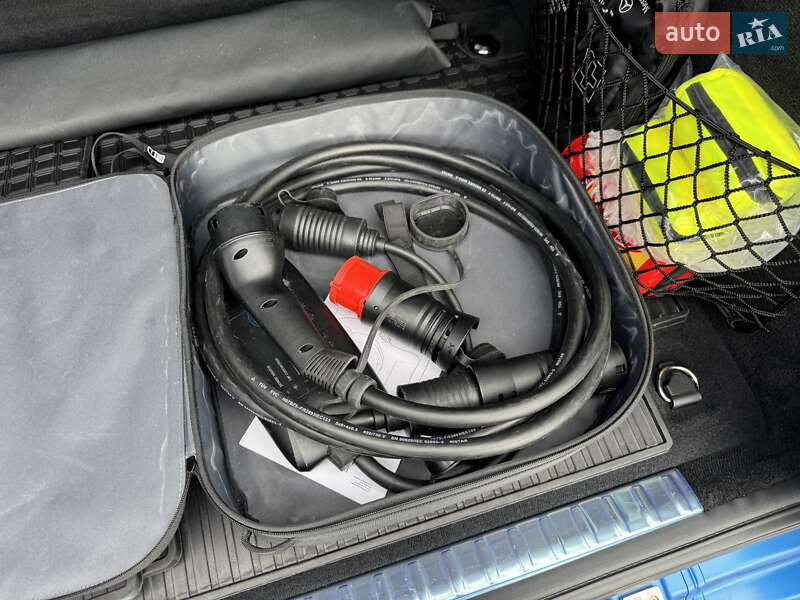 Mercedes-Benz G-Class 2024