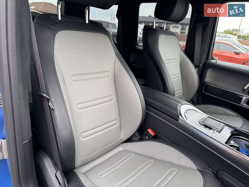 Mercedes-Benz G-Class 2024