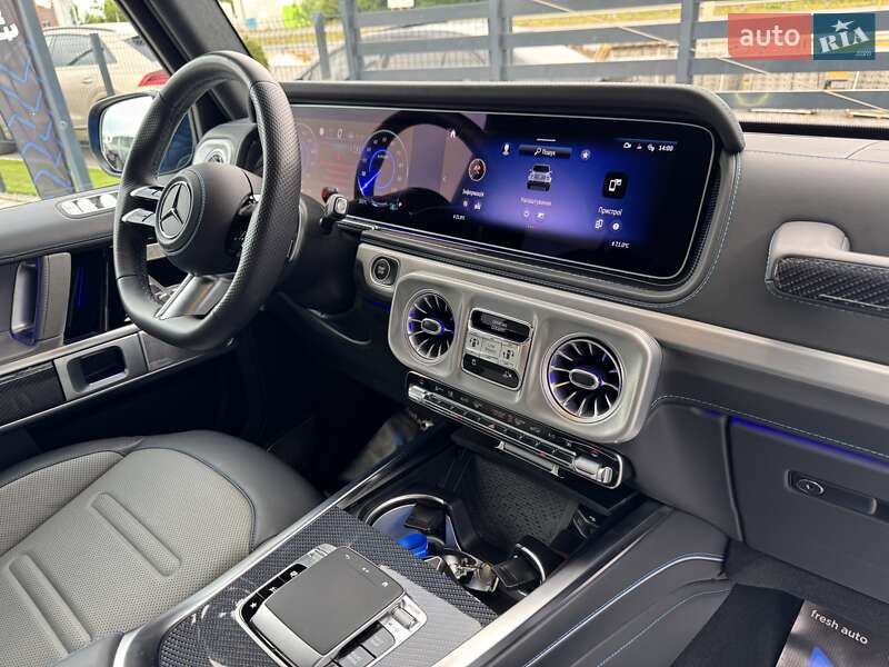 Mercedes-Benz G-Class 2024