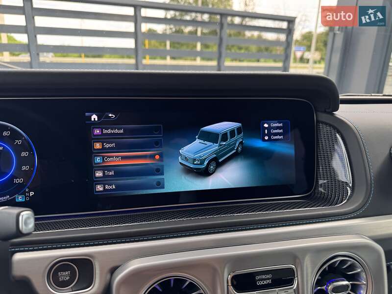 Mercedes-Benz G-Class 2024