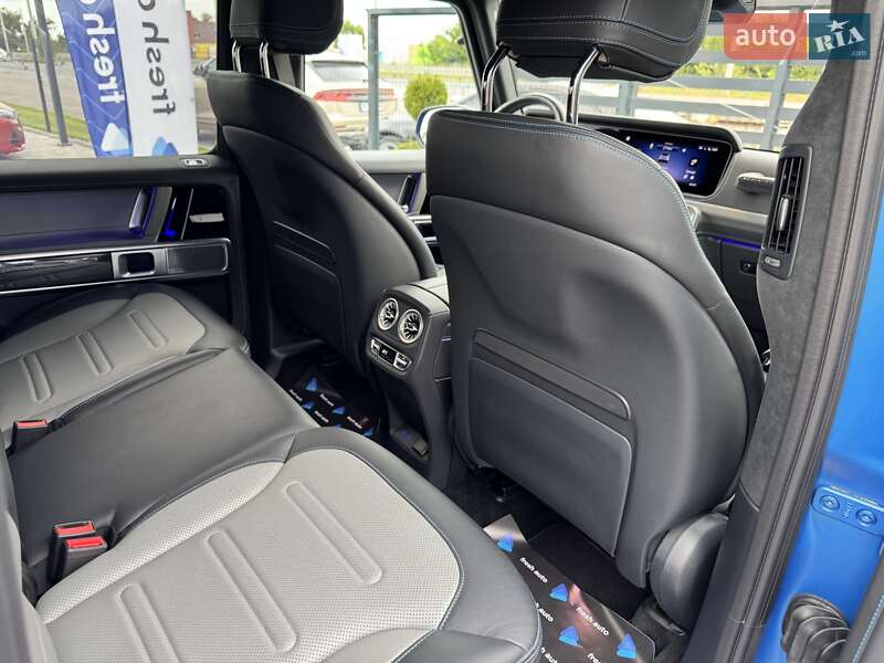 Mercedes-Benz G-Class 2024