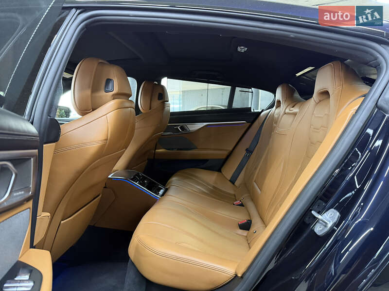 BMW 8 Series Gran Coupe 2021