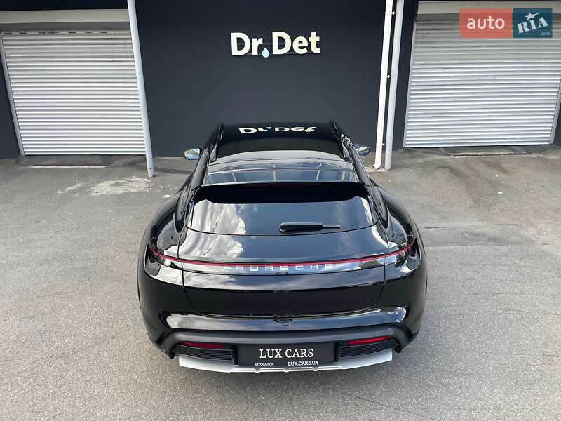 Porsche Taycan Cross Turismo 2023